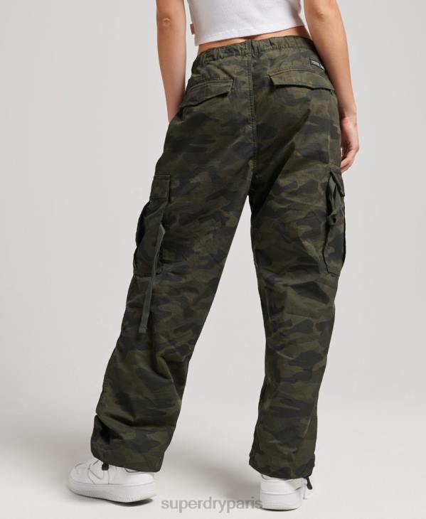 Superdry femmes pantalon adhérent parachute en coton bio D64Z2602 vêtements vert