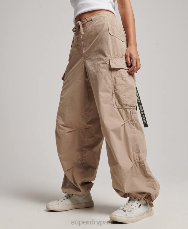 Superdry femmes pantalon parachute baggy D64Z1961 vêtements brun