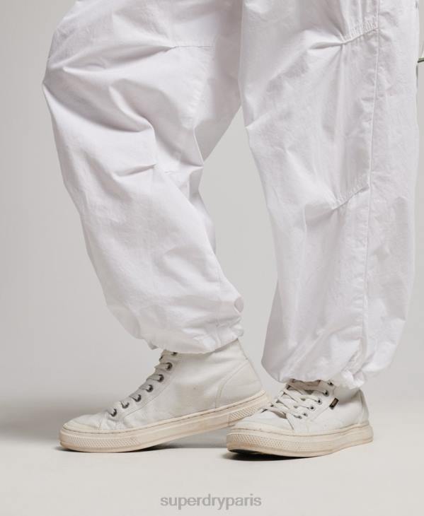 Superdry femmes pantalon parachute baggy D64Z1979 vêtements blanc