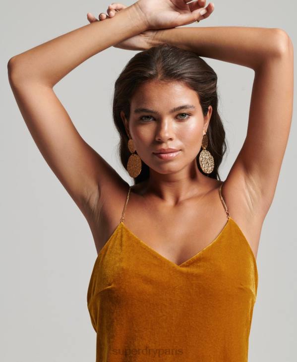 Superdry femmes robe courte en velours à bretelles chaîne D64Z2245 vêtements jaune