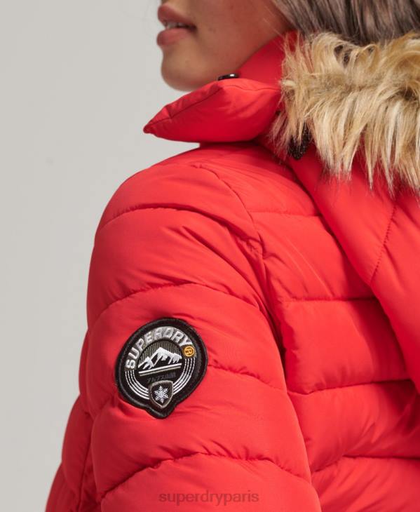 Superdry femmes doudoune courte à capuche en fausse fourrure D64Z5571 vêtements rouge