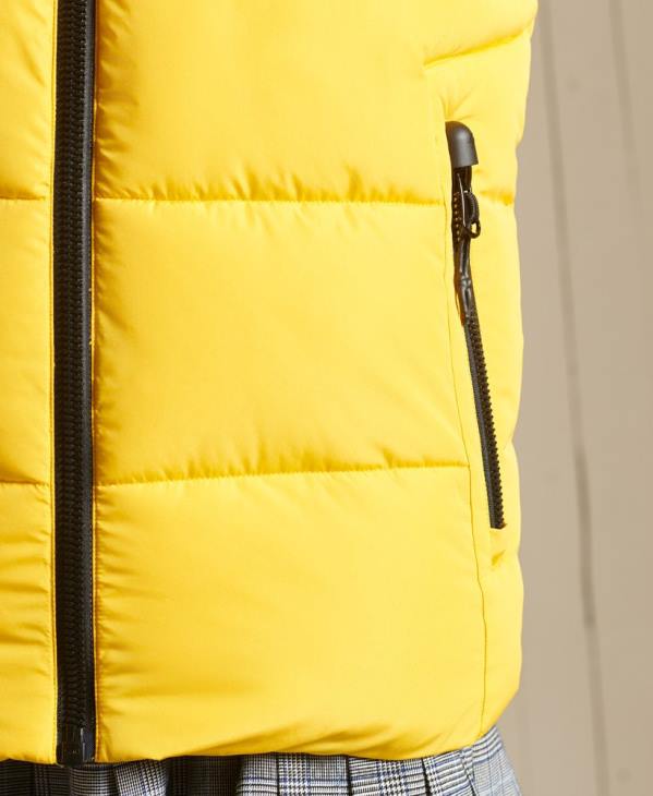 Superdry femmes gilet oversize matelassé de sport D64Z5565 vêtements jaune
