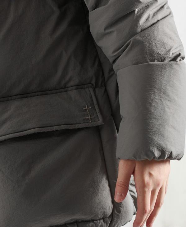 Superdry femmes veste entonnoir en duvet sec en édition limitée D64Z5696 vêtements argent