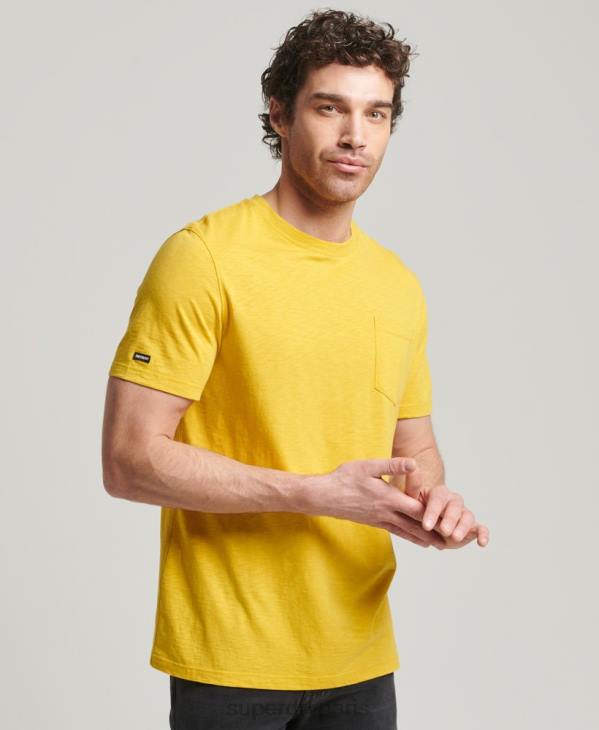 Superdry Hommes t-shirt col rond en coton bio à poche flammée D64Z4817 vêtements jaune