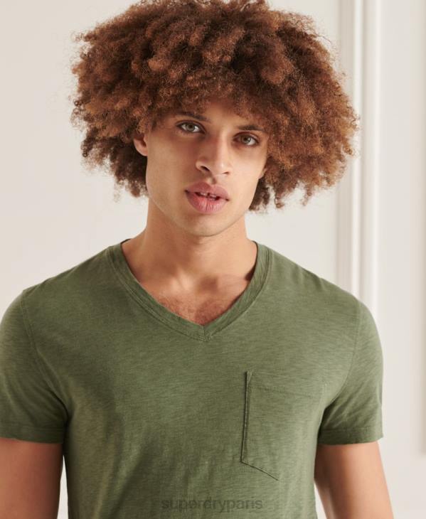 Superdry Hommes t-shirt col v en coton bio à poche flammée D64Z4846 vêtements vert