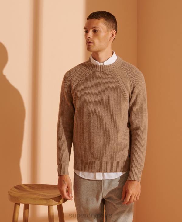Superdry Hommes pull en mélange de yak et de mérinos en édition limitée D64Z5355 vêtements beige